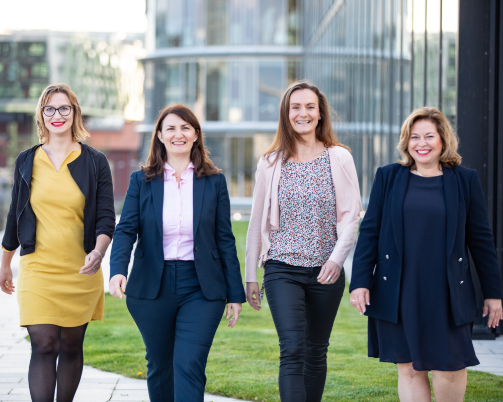 Startup MOMs (2)